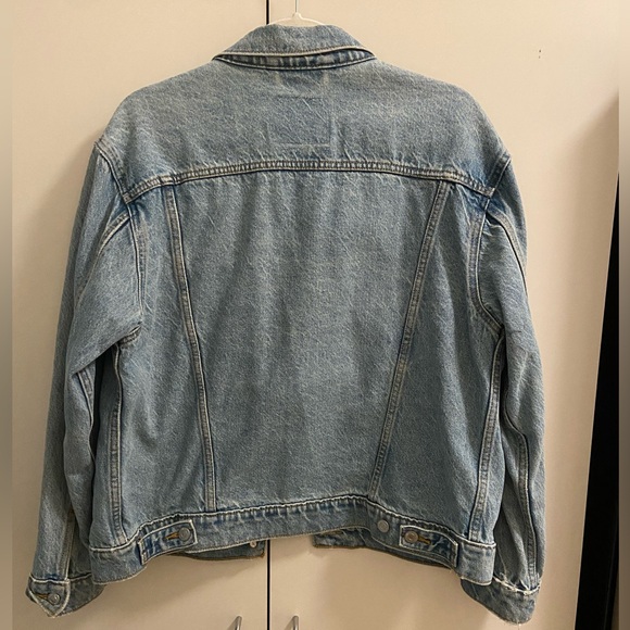 Levi’s Boyfriend Denim Jacket - Picture 2 of 4